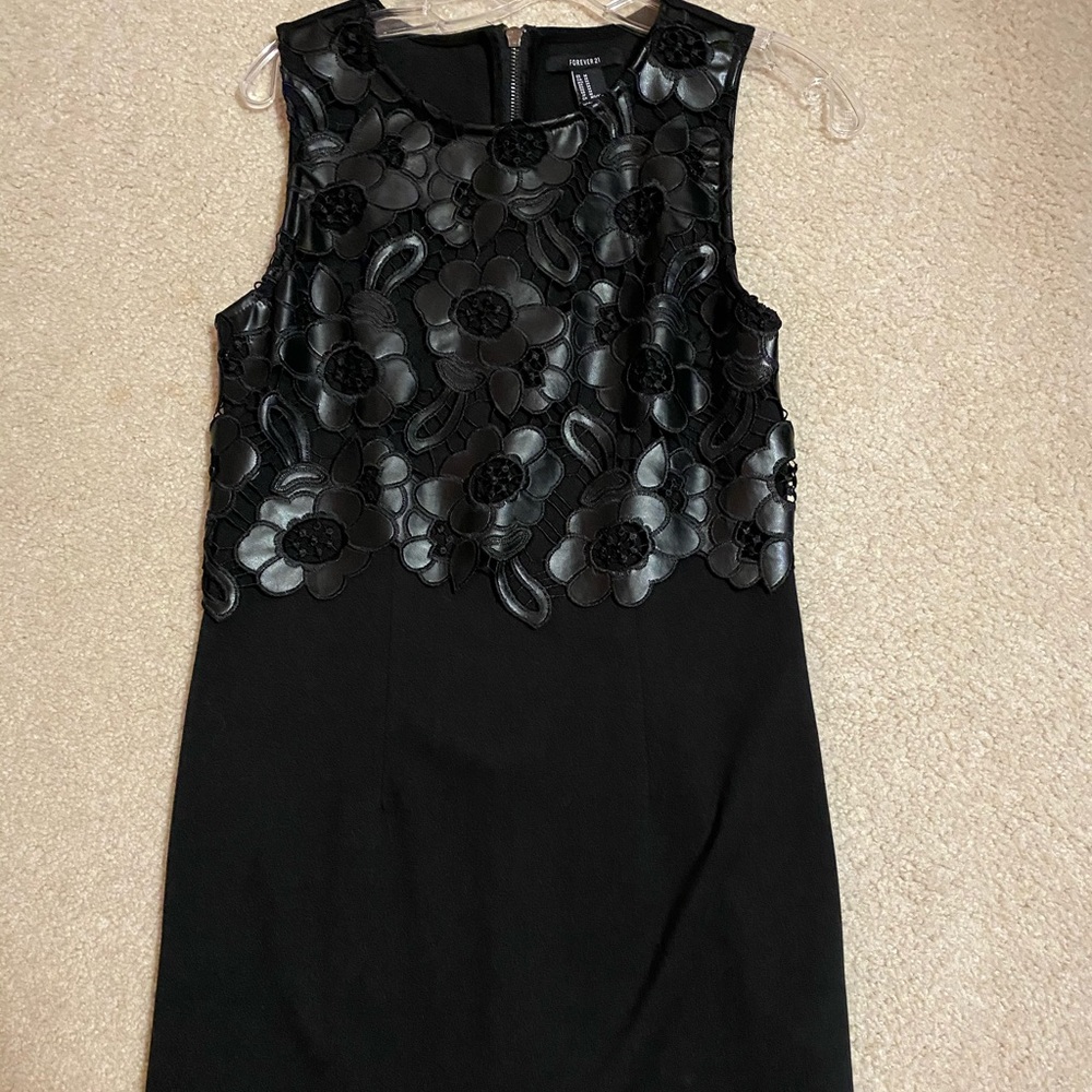 Forever 21 - black floral pattern dress